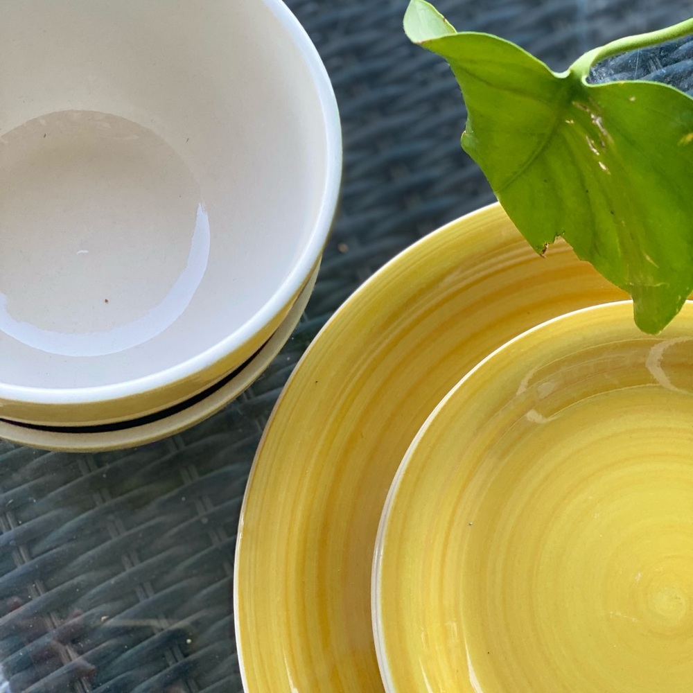 Brylane Home Yellow Swirl Bowl Salad Dinner Plate Set 6
